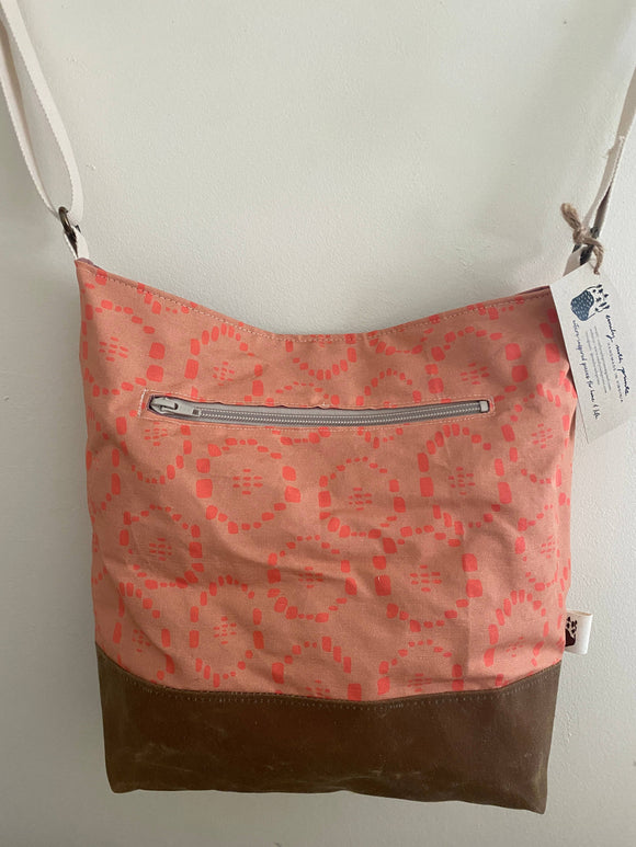 emily ruth prints - large cross-body bag | peach lace